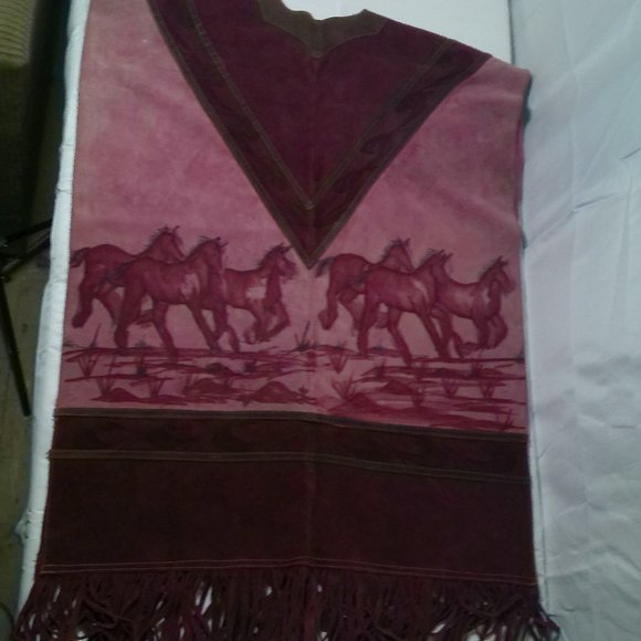 Vintage Leather Hand Made and decorated - Picture 3 of 3